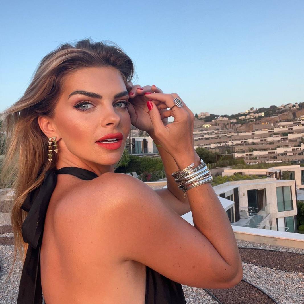 1,5 ayda 8 kilo verdi, bambaşka biri oldu! Pelin Karahan zayıflama sırrını açıkladı 25